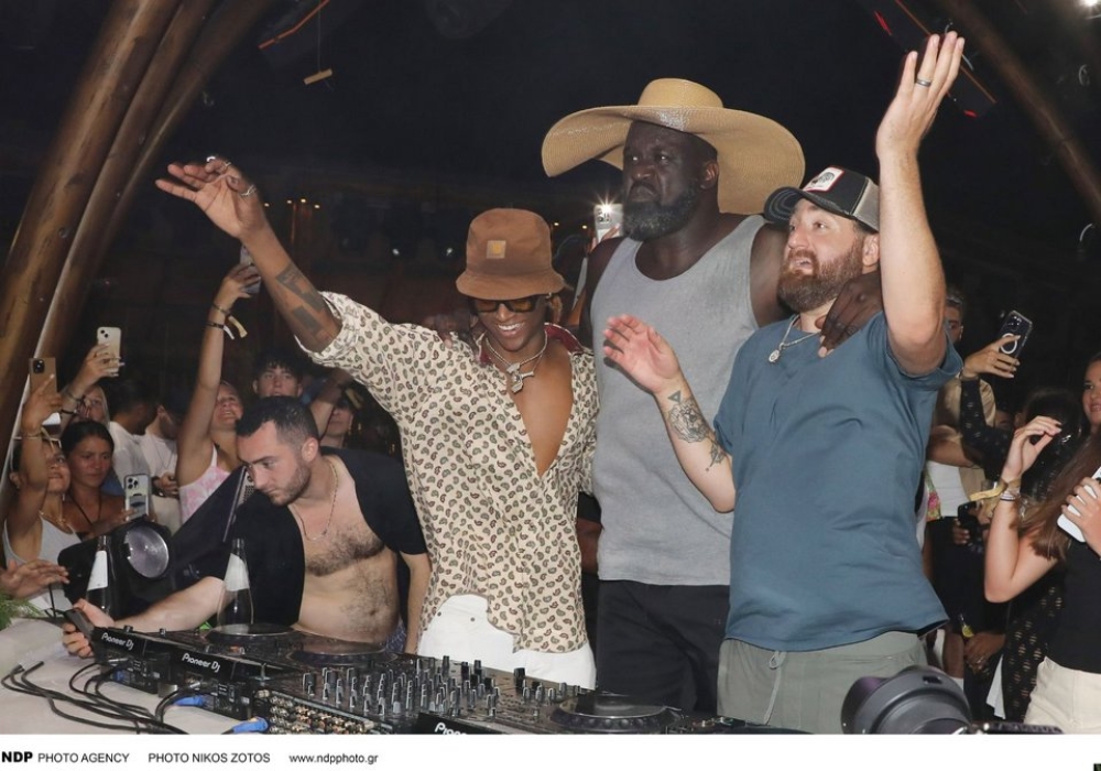 &Mu;&epsilon; &tau;&omicron; &sigma;ύ&nu;&theta;&eta;&mu;&alpha; &laquo;This is Sparta&raquo; &xi;&epsilon;&sigma;ή&kappa;&omega;&sigma;&epsilon; &omicron; &Sigma;&alpha;&kappa;ί&lambda; &Omicron;&rsquo;&Nu;&iota;&lambda; &tau;&eta; &Mu;ύ&kappa;&omicron;&nu;&omicron;