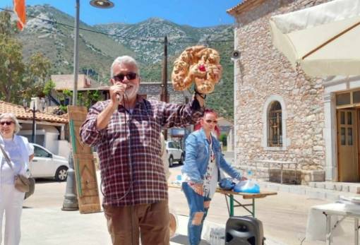 «Η μέρα του Σταυρού»: Η δεύτερη ημέρα της Λαμπρής στη Μάνη