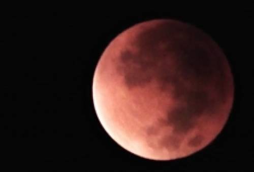 Η “ματωμένη πανσέληνος” όπως την παρακολουθήσαμε από τη Σπάρτη