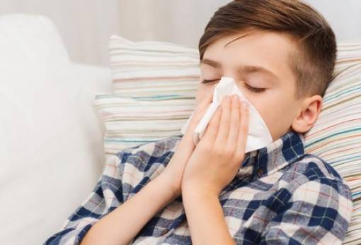 Ανοσία έναντι της Covid-19 προσφέρει το κοινό κρυολόγημα στα παιδιά