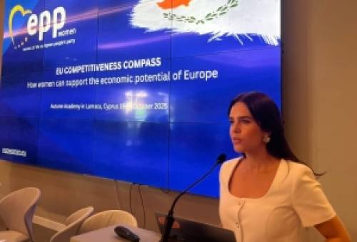 Εκπρόσωπος της Ελλάδας στη Σύνοδο του Ευρωπαϊκού Λαϊκού Κόμματος η Χρ. Ατσιδάκου