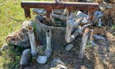 &Sigma;&tau;&alpha; έ&delta;&rho;&alpha;&nu;&alpha; &tau;&eta;&sigmaf; &Beta;&omicron;&upsilon;&lambda;ή&sigmaf; &alpha;&pi;ό &Beta;&epsilon;&lambda;ό&pi;&omicron;&upsilon;&lambda;&omicron; &omicron; &alpha;&rho;&delta;&epsilon;&upsilon;&tau;&iota;&kappa;ό&sigmaf; &laquo;&alpha;&kappa;&rho;&omega;&tau;&eta;&rho;&iota;&alpha;&sigma;&mu;ό&sigmaf;&raquo; &sigma;&tau;&alpha; &Kappa;&alpha;&lambda;ύ&beta;&iota;&alpha; &Sigma;&omicron;&chi;ά&sigmaf;