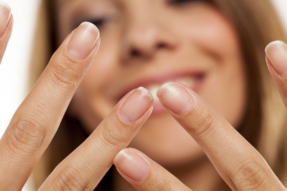 &Tau;&iota; &delta;&epsilon;ί&chi;&nu;&omicron;&upsilon;&nu; &tau;&alpha; &nu;ύ&chi;&iota;&alpha; &gamma;&iota;&alpha; &tau;&eta;&nu; &upsilon;&gamma;&epsilon;ί&alpha; &sigma;&omicron;&upsilon;;