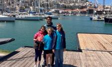 &Mu;&epsilon; &omicron;ύ&rho;&iota;&omicron; ά&nu;&epsilon;&mu;&omicron; &sigma;&tau;&omicron;&nu; &Pi;&epsilon;&iota;&rho;&alpha;&iota;ά &omicron; &Nu;&alpha;&upsilon;&tau;&iota;&kappa;ό&sigmaf; Ό&mu;&iota;&lambda;&omicron;&sigmaf; &Beta;&omicron;&iota;ώ&nu;
