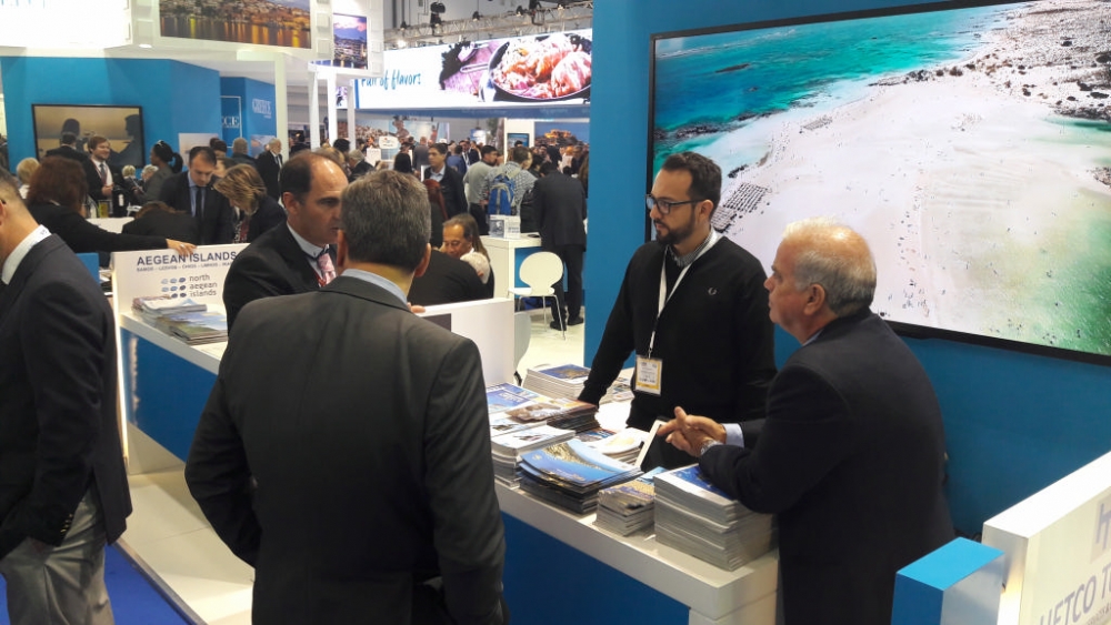 &Gamma;&iota;&alpha; 3&eta; &chi;&rho;&omicron;&nu;&iota;ά &sigma;&tau;&eta; &Delta;&iota;&epsilon;&theta;&nu;ή &Tau;&omicron;&upsilon;&rho;&iota;&sigma;&tau;&iota;&kappa;ή Έ&kappa;&theta;&epsilon;&sigma;&eta; &tau;&omicron;&upsilon; &Lambda;&omicron;&nu;&delta;ί&nu;&omicron;&upsilon; &omicron; &Delta;. &Sigma;&pi;ά&rho;&tau;&eta;&sigmaf; (&Phi;&Omega;&Tau;&Omicron;)