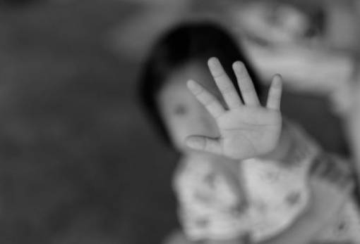 Η σεξουαλική βία προκαλεί αφόρητη δυστυχία στους εφήβους