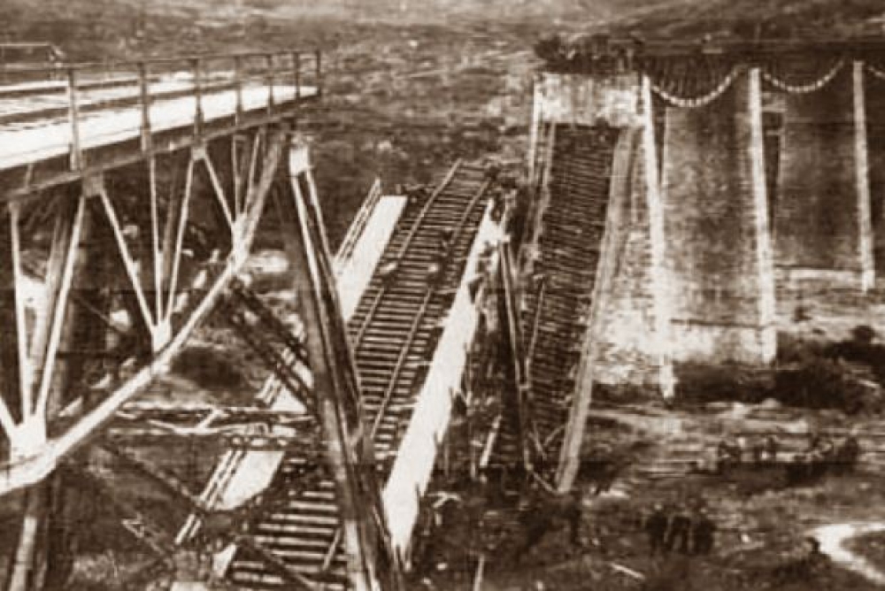 &Eta; &Epsilon;&theta;&nu;&iota;&kappa;ή &Alpha;&nu;&tau;ί&sigma;&tau;&alpha;&sigma;&eta; &omega;&sigmaf; &mu;&nu;ή&mu;&eta;, &omega;&sigmaf; &sigma;ύ&mu;&beta;&omicron;&lambda;&omicron; &kappa;&alpha;&iota; &omega;&sigmaf; &kappa;&alpha;&theta;&rho;έ&phi;&tau;&eta;&sigmaf; &tau;&omicron;&upsilon; &sigma;ή&mu;&epsilon;&rho;&alpha;