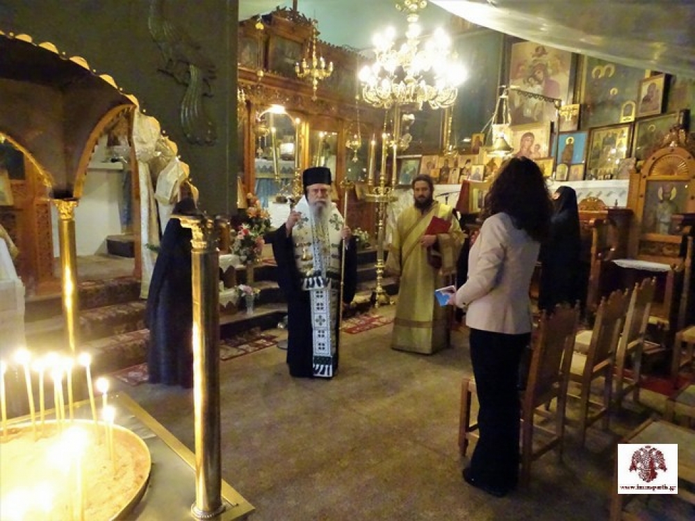 &Eta; &Delta;΄ &Sigma;&tau;ά&sigma;&eta; &tau;&omega;&nu; &Chi;&alpha;&iota;&rho;&epsilon;&tau;&iota;&sigma;&mu;ώ&nu; &sigma;&tau;&eta;&nu; &Iota;.&Mu;. &Alpha;&mu;&pi;&epsilon;&lambda;&alpha;&kappa;ί&omicron;&upsilon;