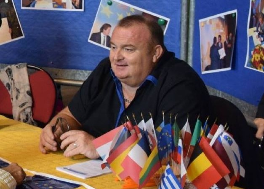 &laquo;Έ&phi;&upsilon;&gamma;&epsilon;&raquo; έ&nu;&alpha;&sigmaf; &pi;&rho;&alpha;&gamma;&mu;&alpha;&tau;&iota;&kappa;ό&sigmaf; &phi;ί&lambda;&omicron;&sigmaf; &tau;&eta;&sigmaf; &Sigma;&pi;ά&rho;&tau;&eta;&sigmaf;