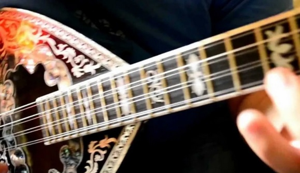 &Mu;&omicron;&upsilon;&sigma;&iota;&kappa;ή &beta;&rho;&alpha;&delta;&iota;ά &sigma;&tau;&eta;&nu; &Pi;&lambda;ύ&tau;&rho;&alpha;