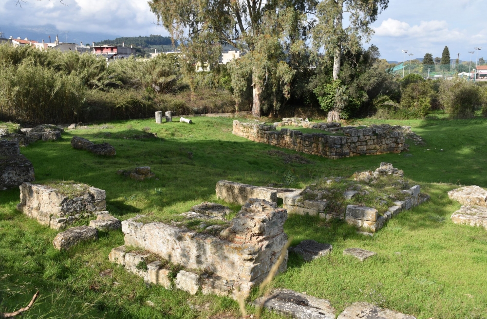 &Kappa;&lambda;έ&beta;&omicron;&upsilon;&nu; &kappa;&alpha;&iota; &tau;&omicron;&upsilon;&rho;ί&sigma;&tau;&epsilon;&sigmaf; &omicron;&iota; &laquo;&gamma;&nu;&omega;&sigma;&tau;&omicron;ί-ά&gamma;&nu;&omega;&sigma;&tau;&omicron;&iota;&raquo; &sigma;&tau;&eta; &Sigma;&pi;ά&rho;&tau;&eta;
