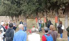 &Sigma;&tau;&alpha; &beta;ή&mu;&alpha;&tau;&alpha; &tau;&omicron;&upsilon; &Mu;ί&kappa;&eta; &Theta;&epsilon;&omicron;&delta;&omega;&rho;ά&kappa;&eta;: &Omicron;&iota; &sigma;&upsilon;&nu;&tau;&alpha;&xi;&iota;&omicron;ύ&chi;&omicron;&iota; &tau;&eta;&sigmaf; &Lambda;&alpha;&kappa;&omega;&nu;ί&alpha;&sigmaf; &tau;&iota;&mu;&omicron;ύ&nu; &tau;&omicron;&nu; &mu;&epsilon;&gamma;ά&lambda;&omicron; &delta;&eta;&mu;&iota;&omicron;&upsilon;&rho;&gamma;ό &sigma;&tau;&eta; &Zeta;ά&tau;&omicron;&upsilon;&nu;&alpha;