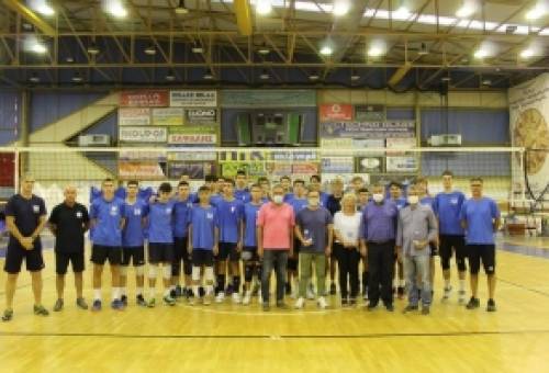 Ο προπονητής του Σ.Γ.Σ. Γιάννης Ρηγάκος στην προετοιμασία της προεθνικής βόλεϊ