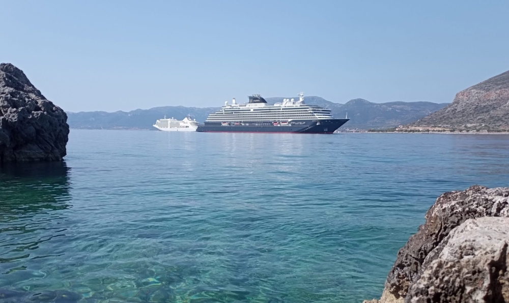 &Beta;&rho;ί&sigma;&kappa;&epsilon;&iota; &tau;&omicron; &laquo;&lambda;&iota;&mu;ά&nu;&iota;&raquo; &tau;&eta;&sigmaf; &sigma;&tau;&eta; &Mu;&omicron;&nu;&epsilon;&mu;&beta;&alpha;&sigma;&iota;ά &eta; &delta;&iota;&epsilon;&theta;&nu;ή&sigmaf; &kappa;&rho;&omicron;&upsilon;&alpha;&zeta;&iota;έ&rho;&alpha;