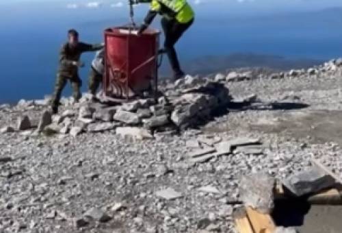 Ξαναστέκει αγέρωχο το εκκλησάκι του Αϊ-Λια στον Ταΰγετο