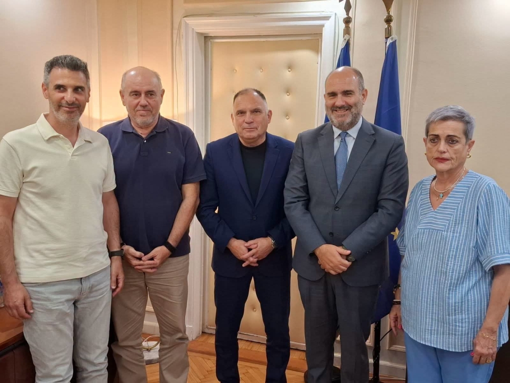 &Sigma;&tau;&omicron; &Upsilon;&pi;&omicron;&upsilon;&rho;&gamma;&epsilon;ί&omicron; &Omicron;&iota;&kappa;&omicron;&nu;&omicron;&mu;ί&alpha;&sigmaf; Έ&nu;&omega;&sigma;&eta; &Phi;&omicron;&rho;&omicron;&tau;&epsilon;&chi;&nu;&iota;&kappa;ώ&nu; &Lambda;&omicron;&gamma;&iota;&sigma;&tau;ώ&nu; &kappa;&alpha;&iota; &Nu;. &Kappa;&rho;&eta;&tau;&iota;&kappa;ό&sigmaf;