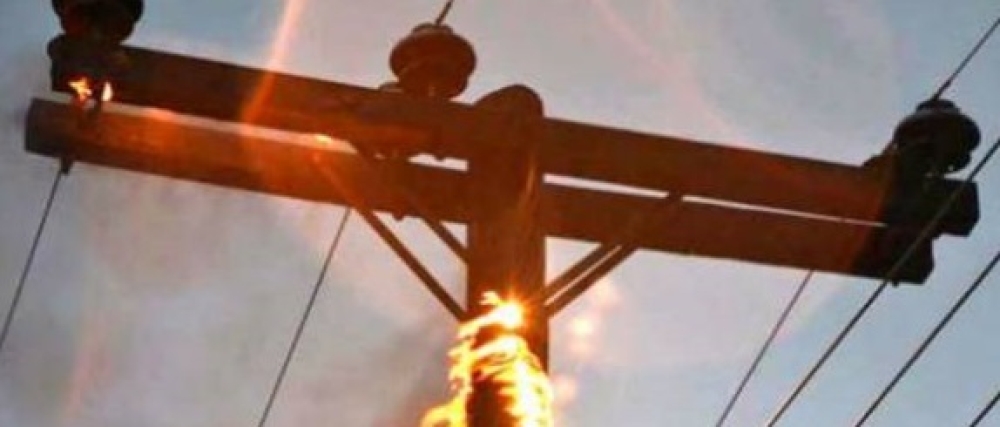 &Mu;&pi;&lambda;&alpha;&kappa; ά&omicron;&upsilon;&tau; &mu;&epsilon;&tau;ά &alpha;&pi;ό &phi;&omega;&tau;&iota;ά &sigma;&epsilon; &kappa;&omicron;&lambda;ώ&nu;&alpha; &sigma;&tau;&eta; &Mu;&omicron;&nu;&epsilon;&mu;&beta;&alpha;&sigma;&iota;ά