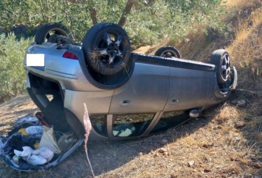 ΙΧ «έφυγε» και ανετράπη στον δρόμο προς Χρύσαφα