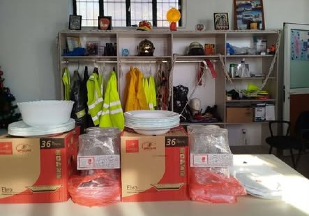 &Delta;&omega;&rho;&epsilon;ά &alpha;&pi;ό &tau;&omicron;&upsilon;&sigmaf; &laquo;&Nu;έ&omicron;&upsilon;&sigmaf; &Omicron;&rho;ί&zeta;&omicron;&nu;&tau;&epsilon;&sigmaf;&raquo; &sigma;&tau;&omicron;&upsilon;&sigmaf; &Epsilon;&theta;&epsilon;&lambda;&omicron;&nu;&tau;έ&sigmaf; &Pi;&upsilon;&rho;&omicron;&sigma;&beta;έ&sigma;&tau;&epsilon;&sigmaf; &Delta;. &Epsilon;&upsilon;&rho;ώ&tau;&alpha;