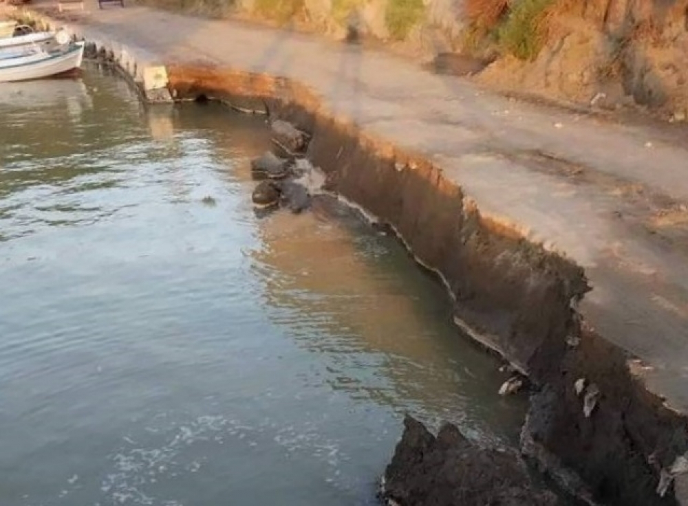 Ζημιές στο λιμάνι Παλαιοκάστρου Βατίκων λόγω εργασιών (ΦΩΤΟ)