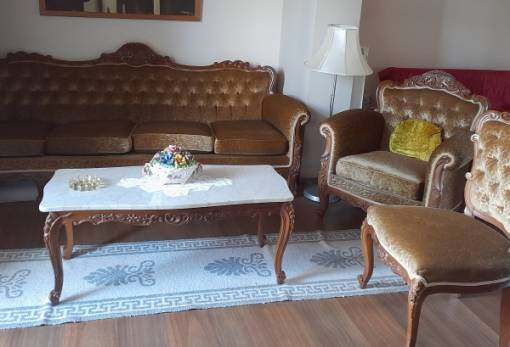 Πωλούνται έπιπλα σαλονιού και κρεβατοκάμαρας