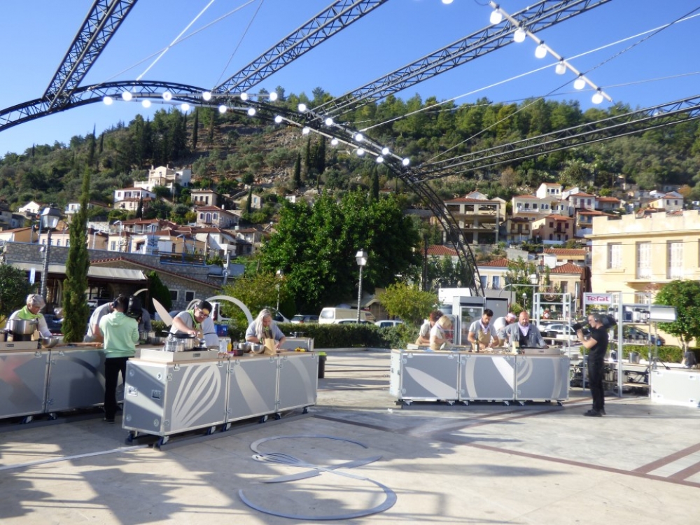 «Traveling Chef» με γεύσεις Μάνης