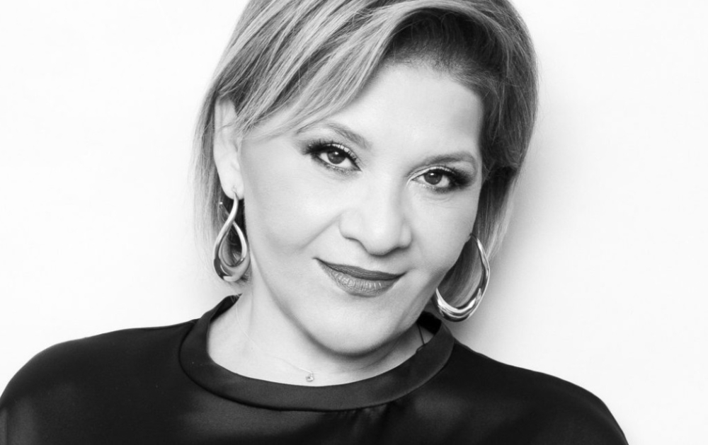 Ένα μουσικό ταξίδι με τη Γιώτα Νέγκα κάτω από τα αστέρια της Βαμβακούς