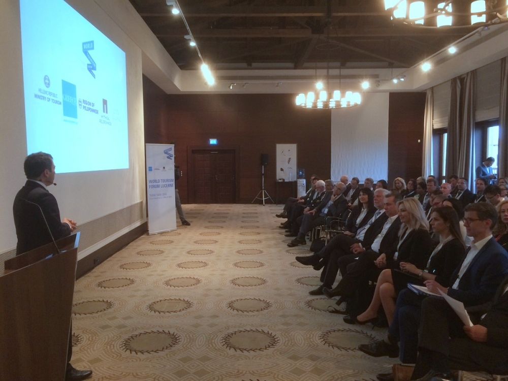 &Kappa;&iota;&nu;&eta;&tau;ή&rho;&iota;&alpha; &delta;ύ&nu;&alpha;&mu;&eta; &omicron; &tau;&omicron;&upsilon;&rho;&iota;&sigma;&mu;ό&sigmaf; &gamma;&iota;&alpha; &tau;&eta;&nu; &pi;&rho;ό&omicron;&delta;&omicron; &tau;&eta;&sigmaf; &Pi;&epsilon;&lambda;&omicron;&pi;&omicron;&nu;&nu;ή&sigma;&omicron;&upsilon;