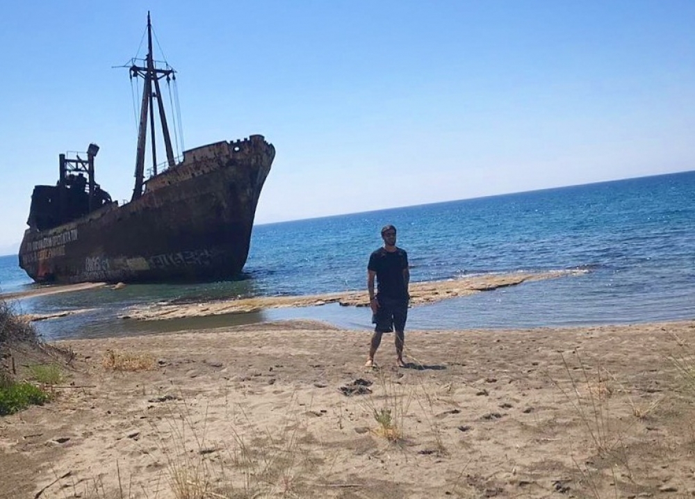 Ο Άκης στο «Καράβι» και τη Μάνη! (ΦΩΤΟ)