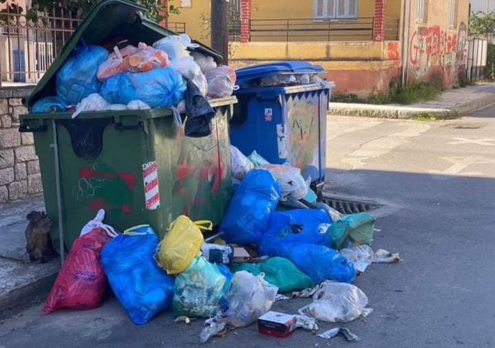 «Ζεσταίνουν» τις μηχανές τα απορριμματοφόρα της Σπάρτης