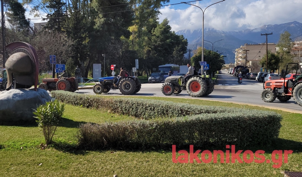 «Δίνουμε αγώνα για επιβίωση» φώναξαν οι αγρότες στη Σπάρτη