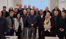 &Mu;&epsilon; &sigma;&tau;&omicron;&chi;&epsilon;&upsilon;&mu;έ&nu;&alpha; έ&rho;&gamma;&alpha; &kappa;&alpha;&iota; &sigma;&tau;&rho;&alpha;&tau;&eta;&gamma;&iota;&kappa;ή &mu;&pi;&alpha;ί&nu;&epsilon;&iota; &sigma;&tau;&omicron; '26 &eta; &Pi;&epsilon;&rho;&iota;&phi;έ&rho;&epsilon;&iota;&alpha;