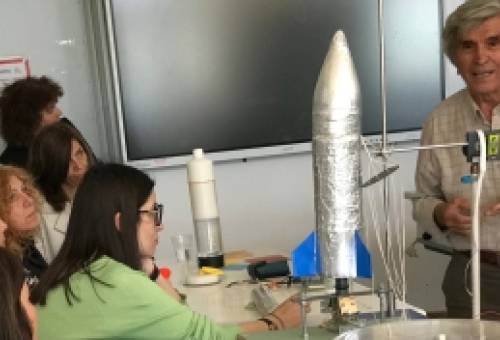 Πρότυπο στην Ελλάδα του '70 το εργαστήρι Φυσικής του Γερακίου