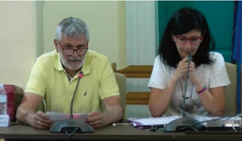 Όταν η κριτική πιάνει τόπο...