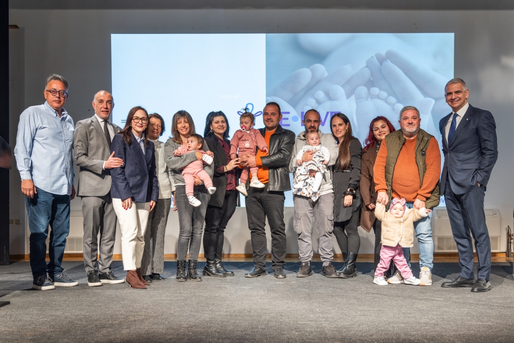 &Eta; &Sigma;&pi;ά&rho;&tau;&eta; &delta;ί&pi;&lambda;&alpha; &sigma;&tau;&alpha; &zeta;&epsilon;&upsilon;&gamma;ά&rho;&iota;&alpha; &pi;&omicron;&upsilon; &delta;&omicron;&kappa;&iota;&mu;ά&zeta;&omicron;&nu;&tau;&alpha;&iota; &alpha;&pi;ό &tau;&eta;&nu; &upsilon;&pi;&omicron;&gamma;&omicron;&nu;&iota;&mu;ό&tau;&eta;&tau;&alpha;