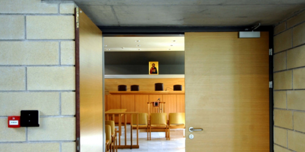 Δίκη για τον βιασμό ανήλικης στη Μάνη