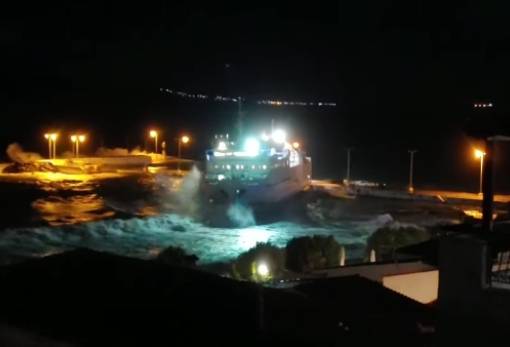 Θυελλώδεις άνεμοι «χτυπούν» τα Βάτικα