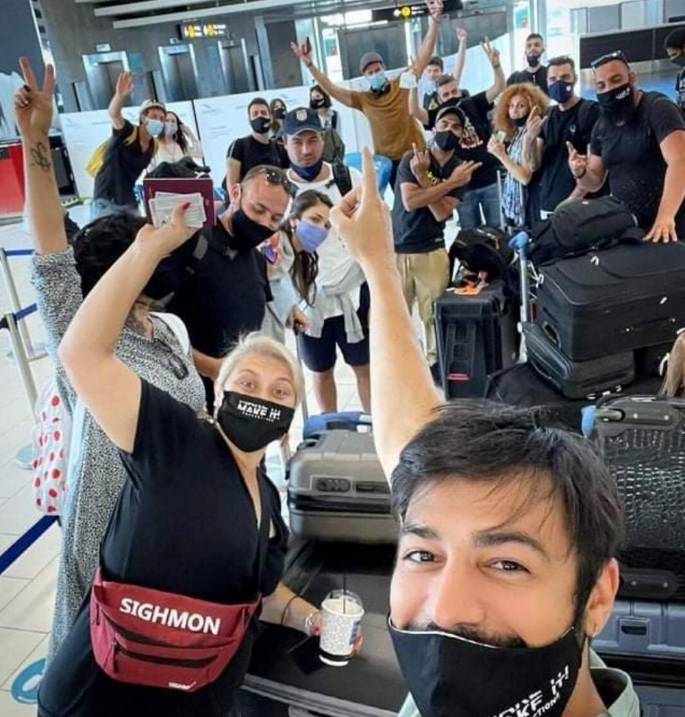 &Xi;&epsilon;&kappa;ί&nu;&eta;&sigma;&alpha;&nu; &sigma;&tau;&eta; &Mu;ά&nu;&eta; &tau;&alpha; &gamma;&upsilon;&rho;ί&sigma;&mu;&alpha;&tau;&alpha; &tau;&eta;&sigmaf; &nu;έ&alpha;&sigmaf; &sigma;&epsilon;&iota;&rho;ά&sigmaf; &tau;&omicron;&upsilon; &Alpha;&nu;&delta;&rho;έ&alpha; &Gamma;&epsilon;&omega;&rho;&gamma;ί&omicron;&upsilon;