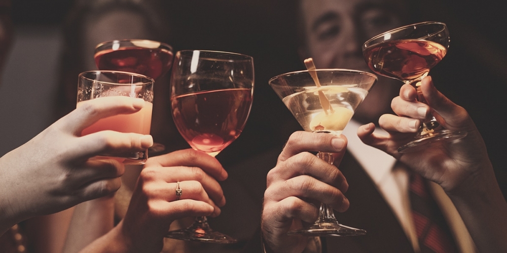 &Eta; &kappa;&alpha;&tau;&alpha;&nu;ά&lambda;&omega;&sigma;&eta; &alpha;&lambda;&kappa;&omicron;ό&lambda; &sigma;&upsilon;&nu;&delta;έ&epsilon;&tau;&alpha;&iota; &mu;&epsilon; έ&nu;&alpha; &sigma;&tau;&alpha; 25 &kappa;&rho;&omicron;ύ&sigma;&mu;&alpha;&tau;&alpha; &kappa;&alpha;&rho;&kappa;ί&nu;&omicron;&upsilon; &pi;&alpha;&gamma;&kappa;&omicron;&sigma;&mu;ί&omega;&sigmaf;