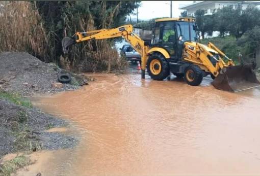 Σοβαρά προβλήματα από την ισχυρή βροχόπτωση σε Σπάρτη και Δήμο Ευρώτα