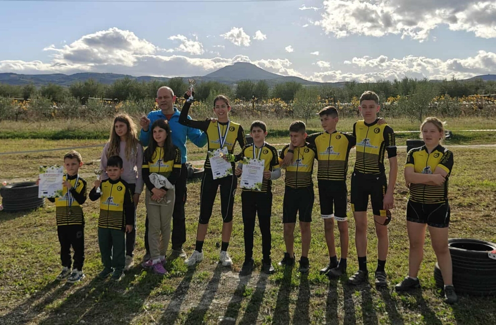 &Delta;&upsilon;&nu;&alpha;&mu;&iota;&kappa;ό &pi;&alpha;&rho;ώ&nu; &tau;&omicron;&upsilon; &Sigma;&pi;&alpha;&rho;&tau;&iota;&alpha;&tau;&iota;&kappa;&omicron;ύ &sigma;&epsilon; &alpha;&gamma;ώ&nu;&epsilon;&sigmaf; &omicron;&rho;&epsilon;&iota;&nu;ή&sigmaf; &pi;&omicron;&delta;&eta;&lambda;&alpha;&sigma;ί&alpha;&sigmaf; &sigma;&tau;&omicron; &Zeta;&epsilon;&upsilon;&gamma;&omicron;&lambda;&alpha;&tau;&iota;ό