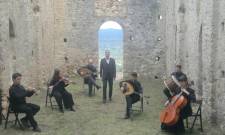 &Kappa;&alpha;&theta;&eta;&lambda;&omega;&tau;&iota;&kappa;ό&sigmaf; &omicron; &Zeta;&alpha;&chi;&alpha;&rho;ί&alpha;&sigmaf; &Kappa;&alpha;&rho;&omicron;ύ&nu;&eta;&sigmaf; &sigma;&tau;&alpha; &epsilon;&gamma;&kappa;&alpha;ί&nu;&iota;&alpha; &tau;&omega;&nu; &Pi;&alpha;&lambda;&alpha;&tau;&iota;ώ&nu;