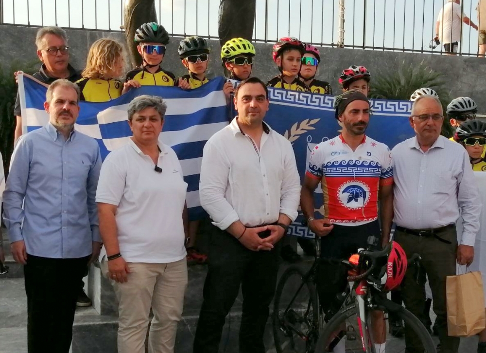 &Alpha;&pi;ό &tau;&omicron;&nu; &Tau;ά&rho;&alpha;&nu;&tau;&alpha; &sigma;&tau;&eta; &Sigma;&pi;ά&rho;&tau;&eta;: &Pi;&omicron;&delta;&eta;&lambda;ά&tau;&eta;&sigmaf; &pi;&epsilon;&rho;ά&tau;&omega;&sigma;&epsilon; έ&nu;&alpha; &sigma;&upsilon;&mu;&beta;&omicron;&lambda;&iota;&kappa;ό &tau;&alpha;&xi;ί&delta;&iota;