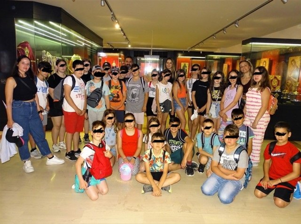 &laquo;&Alpha;&upsilon;&lambda;&alpha;ί&alpha;&raquo; &gamma;&iota;&alpha; &tau;&iota;&sigmaf; &mu;&alpha;&theta;&eta;&tau;&iota;&kappa;έ&sigmaf; &epsilon;&pi;&iota;&sigma;&kappa;έ&psi;&epsilon;&iota;&sigmaf; &sigma;&tau;&omicron; &Epsilon;&kappa;&kappa;&lambda;&eta;&sigma;&iota;&alpha;&sigma;&tau;&iota;&kappa;ό &Mu;&omicron;&upsilon;&sigma;&epsilon;ί&omicron; &tau;&eta;&sigmaf; &Iota;&Mu;&Mu;&Sigma;