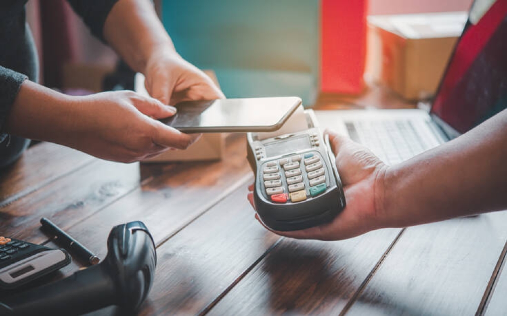 Ηλεκτρονικές αποδείξεις: Ποιες μετράνε διπλά για την έκπτωση φόρου το 2026