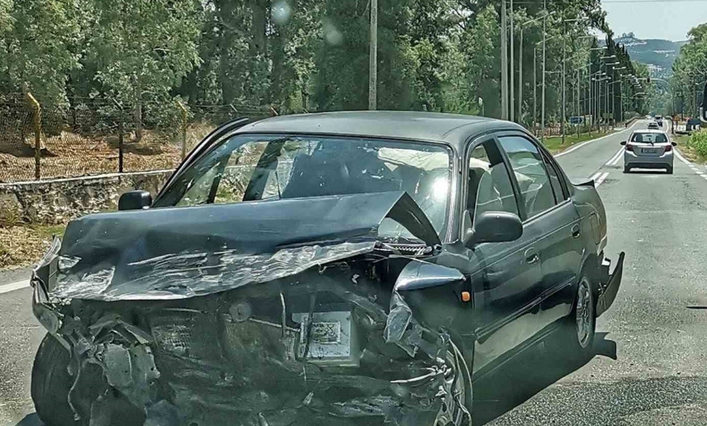 &Alpha;&upsilon;&tau;&omicron;&kappa;ί&nu;&eta;&tau;&omicron; &laquo;&kappa;&alpha;&rho;&phi;ώ&theta;&eta;&kappa;&epsilon;&raquo; &sigma;&epsilon; &mu;ά&nu;&tau;&rho;&alpha; &sigma;&tau;&omicron; &Kappa;&Epsilon;&Epsilon;&Mu; (&Phi;&Omega;&Tau;&Omicron;)