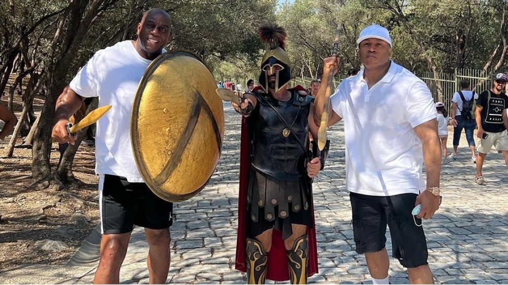 &laquo;&Alpha;&rho;&chi;&alpha;ί&omicron;&sigmaf; &Sigma;&pi;&alpha;&rho;&tau;&iota;ά&tau;&eta;&sigmaf;&raquo; &omicron; &theta;&rho;ύ&lambda;&omicron;&sigmaf; &tau;&omicron;&upsilon; NBA &Mu;. &Tau;&zeta;ό&nu;&sigma;&omicron;&nu;