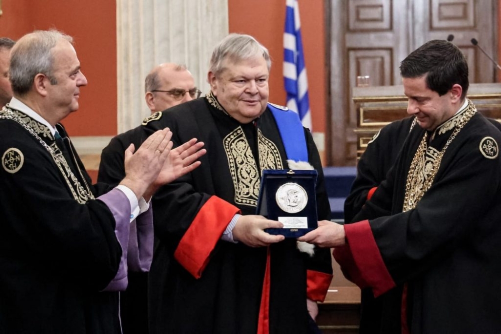&Epsilon;&pi;ί&tau;&iota;&mu;&omicron;&sigmaf; &Delta;&iota;&delta;ά&kappa;&tau;&omega;&rho; &tau;&omicron;&upsilon; &Epsilon;&Kappa;&Pi;&Alpha; &omicron; &Epsilon;&upsilon;ά&gamma;&gamma;&epsilon;&lambda;&omicron;&sigmaf; &Beta;&epsilon;&nu;&iota;&zeta;έ&lambda;&omicron;&sigmaf;