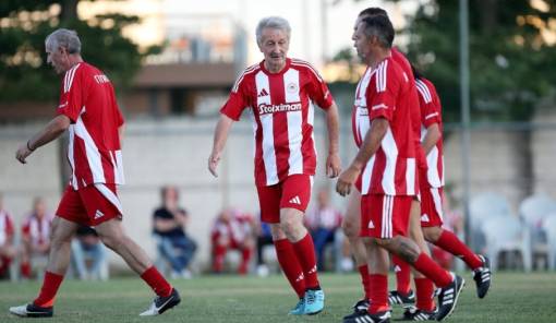 &Omicron;&iota; &pi;&alpha;&lambda;&alpha;ί&mu;&alpha;&chi;&omicron;&iota; &tau;&omicron;&upsilon; &Omicron;&lambda;&upsilon;&mu;&pi;&iota;&alpha;&kappa;&omicron;ύ &kappa;&alpha;&iota; &eta; Έ&nu;&omega;&sigma;&eta; &Mu;&alpha;&nu;&iota;&alpha;&tau;ώ&nu; &pi;&alpha;ί&zeta;&omicron;&upsilon;&nu; &gamma;&iota;&alpha; &kappa;&alpha;&lambda;ό &sigma;&kappa;&omicron;&pi;ό