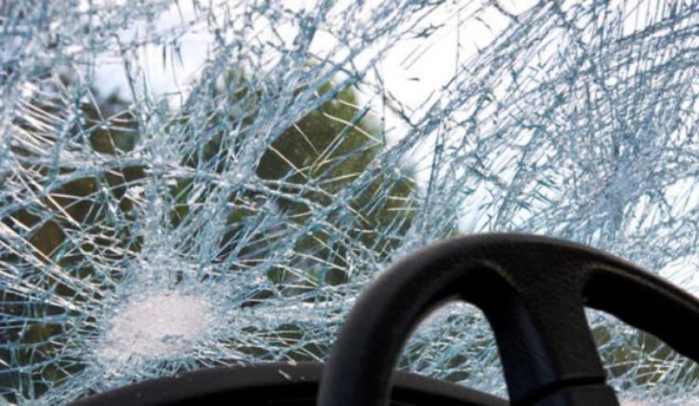 &Delta;ύ&omicron; &tau;&rho;&omicron;&chi;&alpha;ί&alpha; &sigma;&epsilon; έ&nu;&alpha; &delta;&iota;ή&mu;&epsilon;&rho;&omicron; &sigma;&tau;&eta;&nu; &Epsilon;&Omicron; &Sigma;&pi;ά&rho;&tau;&eta;&sigmaf;-&Tau;&rho;ί&pi;&omicron;&lambda;&eta;&sigmaf;